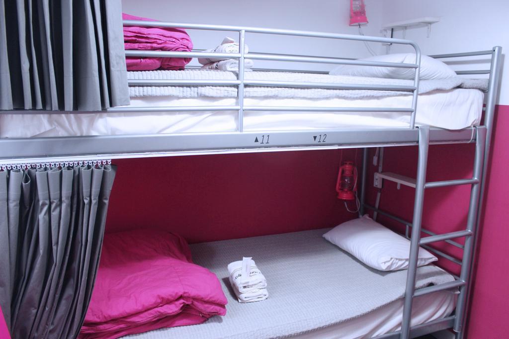 Travel Holic Guesthouse Seoul Bagian luar foto