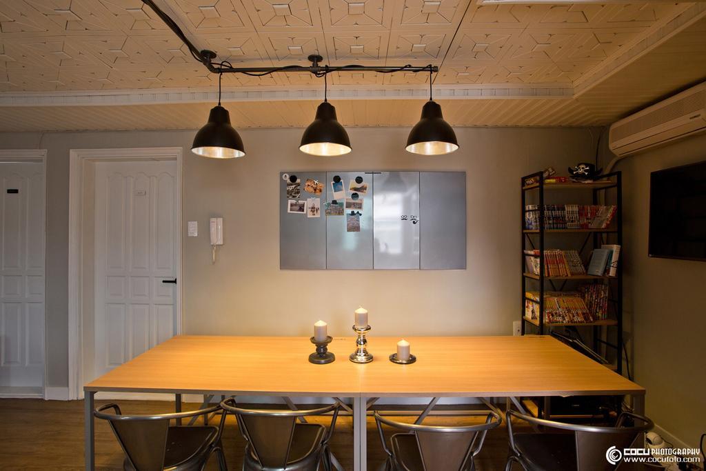Travel Holic Guesthouse Seoul Bagian luar foto