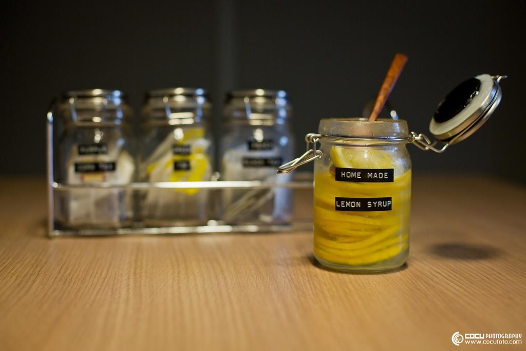 Travel Holic Guesthouse Seoul Bagian luar foto