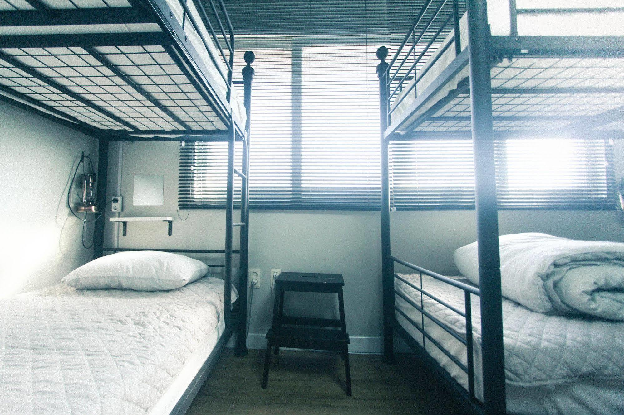 Travel Holic Guesthouse Seoul Bagian luar foto